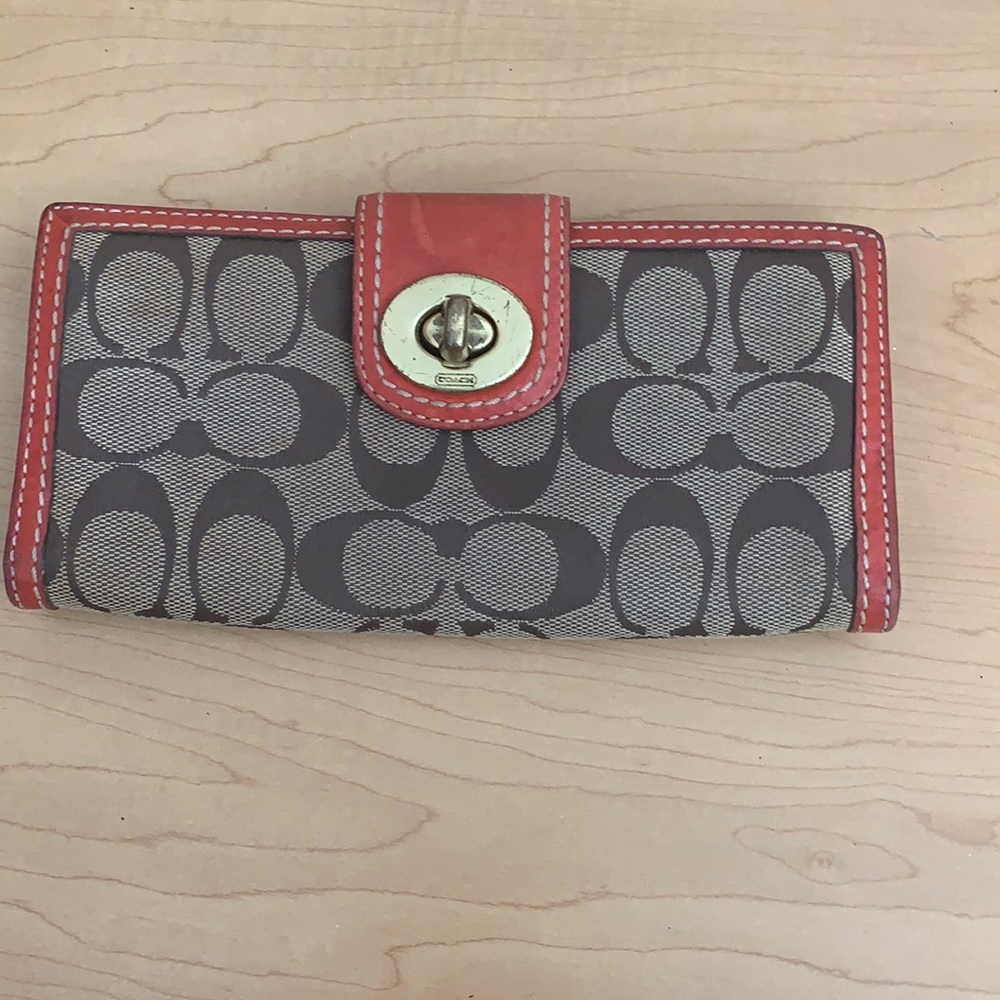SOLD ✅Coach Long Wallet